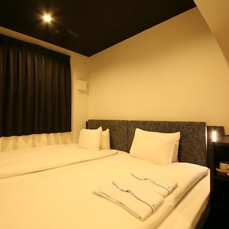 Hotel Trad Replay Осака Екстериор снимка